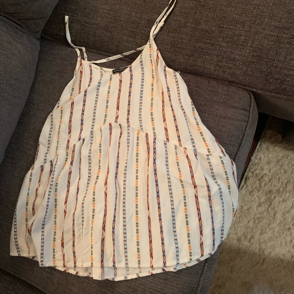 Tank top size medium